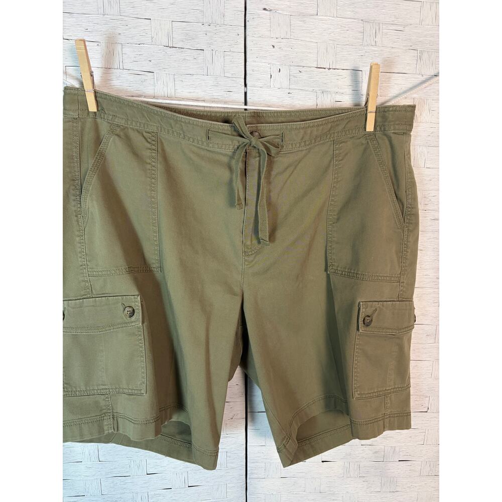LL‎ Bean women’s shorts drawstring Bermuda khaki color cargo Gorpcore outdoor